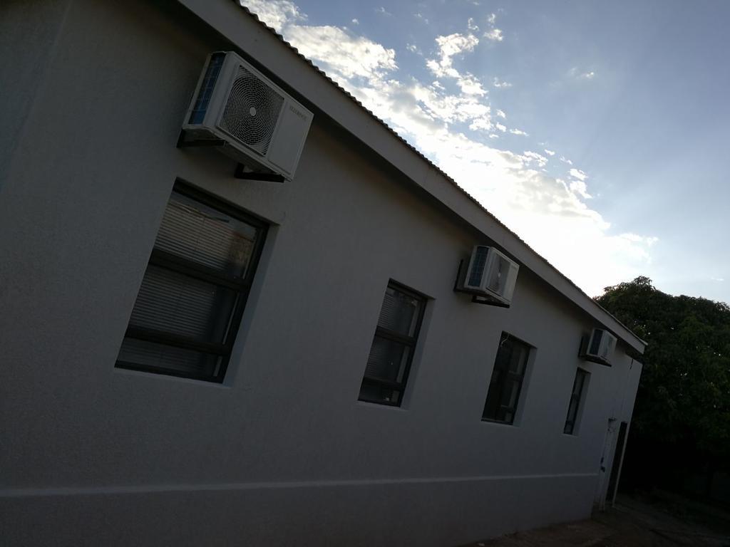 Tsumeb Guesthouse Kamho Eksteriør bilde