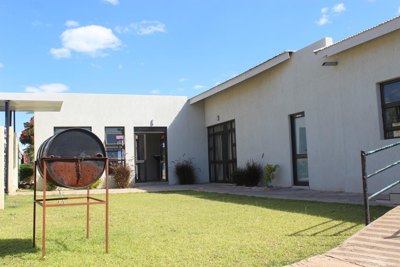 Tsumeb Guesthouse Kamho Eksteriør bilde